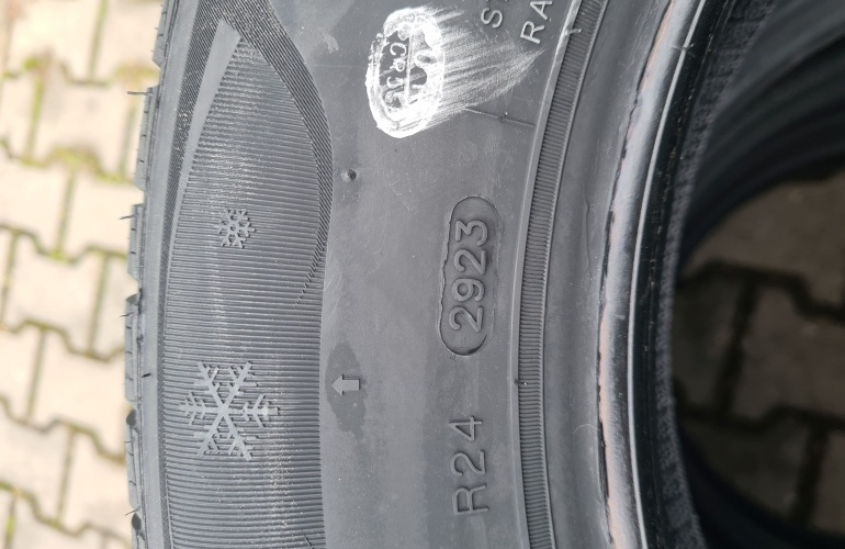 IMPERIAL SNOWDRAGON HP 195/65 R15 91H